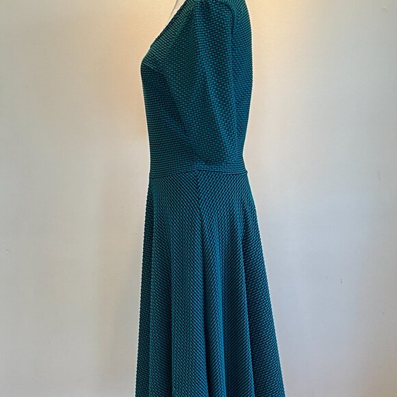 LuLaroe Nicole Dress - Picture 4 of 5